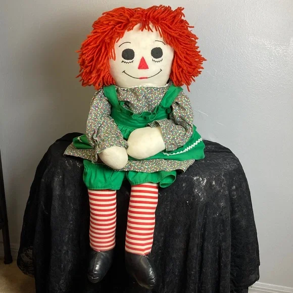 Vintage Classic Raggedy Ann Handmade Christmas Doll Red Hair and Green Dress - Picture 2 of 15